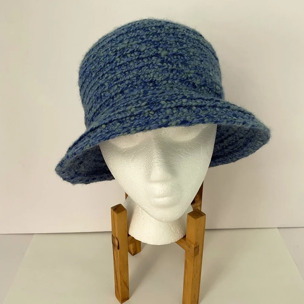 Women’s Betmar New York cloche hat